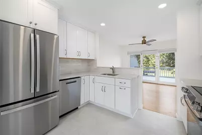 57 Clinton Street #57C, Newport, RI 02840 - Photo 3