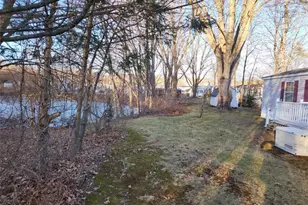 27 Woodward Rd, Lincoln, RI 02865 - Photo 3