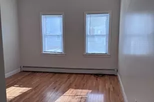 213 State St, Bristol, RI 02809 - Photo 9