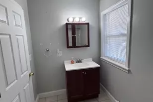 213 State St, Bristol, RI 02809 - Photo 7