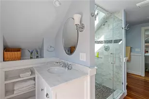 94 Ruggles Ave, Newport, RI 02840 - Photo 15