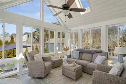 94 Ruggles Avenue, Newport, RI 02840 - Photo 17