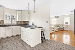 64 Brookdale Blvd, Pawtucket, RI 02861 - Photo 3