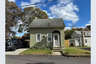 29 Brayton Street, West Warwick, RI 02893 - Photo 1