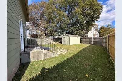 29 Brayton Street, West Warwick, RI 02893 - Photo 3