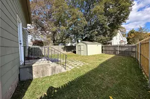 29 Brayton St, West Warwick, RI 02893 - Photo 3