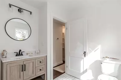 126 Columbia Avenue, Cranston, RI 02905 - Photo 29