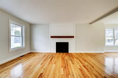 212 St Louis Avenue, Woonsocket, RI 02895 - Photo 3