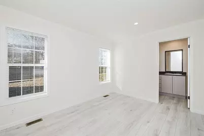 1346 Newport Avenue, Attleboro, MA 02703 - Photo 21