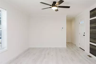 1346 Newport Avenue, Attleboro, MA 02703 - Photo 5