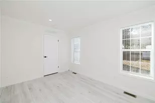 1346 Newport Ave, Attleboro, MA 02703 - Photo 19