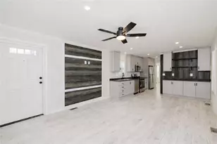 1346 Newport Ave, Attleboro, MA 02703 - Photo 7