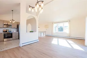 27 Aurelia Dr, Providence, RI 02909 - Photo 9