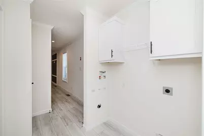 1346 Newport Avenue, Attleboro, MA 02703 - Photo 15