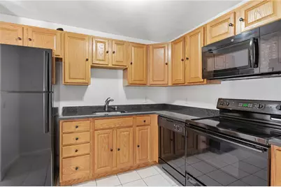 2 Angle Street #6, Lincoln, RI 02838 - Photo 3