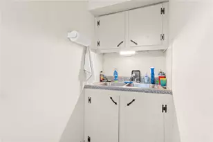 134 Duke St, East Greenwich, RI 02818 - Photo 7