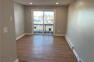 42 Clark Ave, Pawtucket, RI 02860 - Photo 3