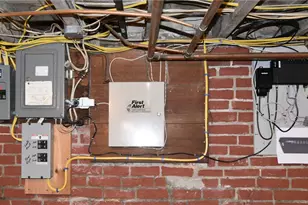 227 Irving Ave, Providence, RI 02906 - Photo 25