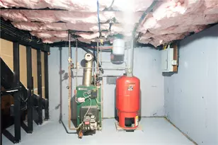 326 Beckwith St, Cranston, RI 02910 - Photo 23