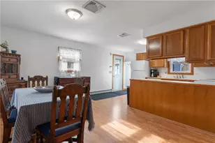 723 Nooseneck Hill Rd, West Greenwich, RI 02817 - Photo 35