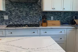 86 Carroll Ave, Newport, RI 02840 - Photo 5