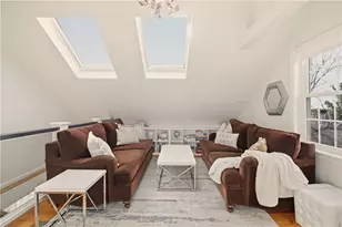 38 Pope St, Newport, RI 02840 - Photo 11