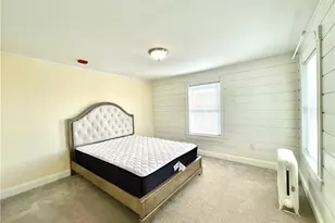 14 Dresser St, Newport, RI 02840 - Photo 9