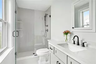 118 Newport Ave, Middletown, RI 02842 - Photo 31