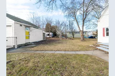 76 Tiogue Avenue, West Warwick, RI 02893 - Photo 35