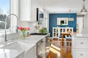 81 Beagle Dr, Middletown, RI 02842 - Photo 17