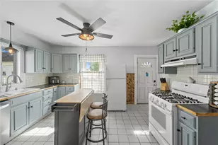 3 Arnold Ave, Lincoln, RI 02865 - Photo 5