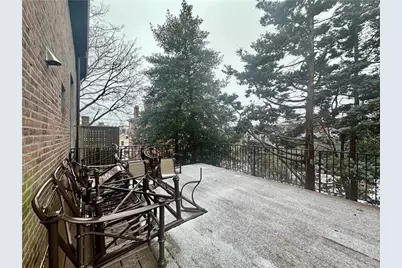 10 Young Street #2, Newport, RI 02840 - Photo 11