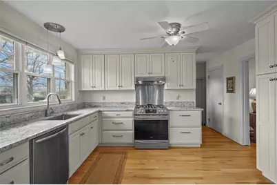 85 Summit Drive, Cranston, RI 02920 - Photo 11