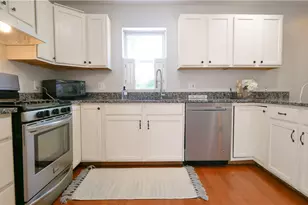 19 Underwood Ct, Newport, RI 02840 - Photo 7