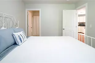 19 Underwood Ct, Newport, RI 02840 - Photo 7