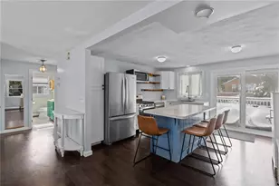 102 Easton Ave, Portsmouth, RI 02871 - Photo 13