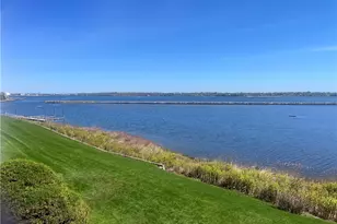 400 Narragansett Pkwy, Warwick, RI 02888 - Photo 3
