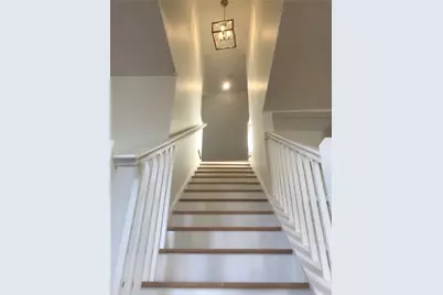 445 Broadway #B, Newport, RI 02840 - Photo 11