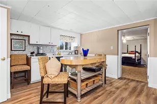 135 Meshanticut Valley Pkwy, Cranston, RI 02920 - Photo 17
