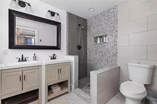 135 Meshanticut Valley Pkwy, Cranston, RI 02920 - Photo 15