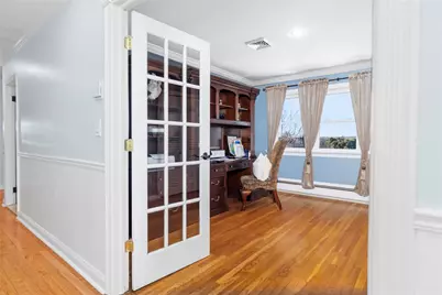 135 Meshanticut Valley Parkway, Cranston, RI 02920 - Photo 9