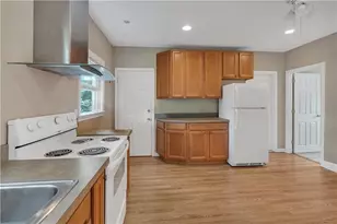 53 Burton St, Bristol, RI 02809 - Photo 9