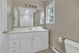 53 Burton St, Bristol, RI 02809 - Photo 19