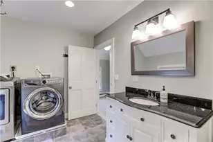 1 Bliss Rd, Newport, RI 02840 - Photo 19