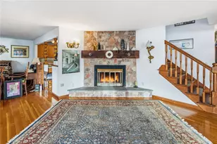 30 W Bay View Dr, Jamestown, RI 02835 - Photo 17