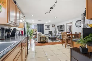 47 N Pleasant St, West Warwick, RI 02893 - Photo 25