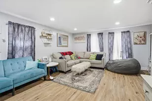 47 N Pleasant St, West Warwick, RI 02893 - Photo 11