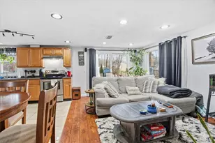 47 N Pleasant St, West Warwick, RI 02893 - Photo 29