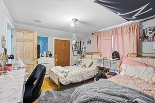 47 N Pleasant St, West Warwick, RI 02893 - Photo 23