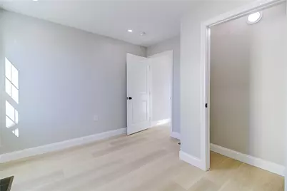 14 Robin Street, Providence, RI 02908 - Photo 27